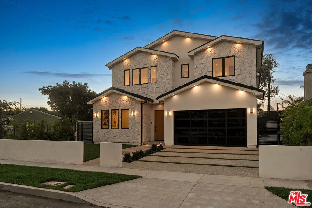 12657 Dewey Street