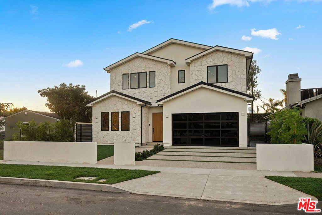 12657 Dewey Street