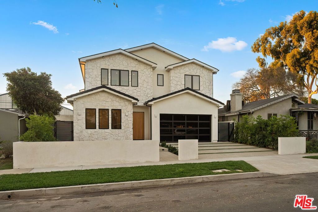 12657 Dewey Street