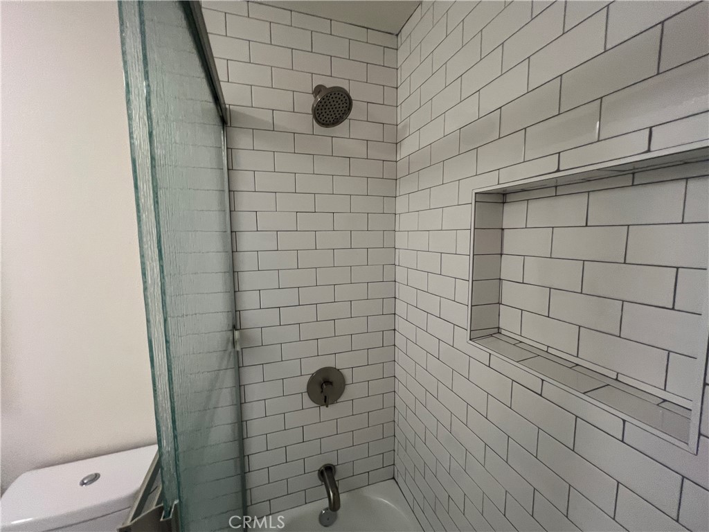 2890 E Artesia 22