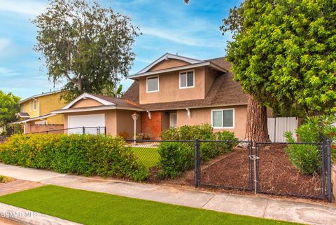 Photo of 2135 Elizondo Avenue, Simi Valley, CA 93065 (MLS # 226001874)