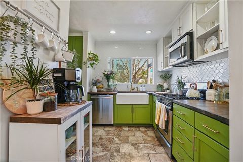 4037 E 7th Street Long Beach CA 90804