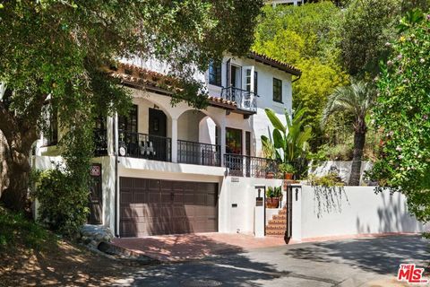 Photo of 3007 Belden Drive, Los Angeles, CA 90068 (MLS # 26799914)