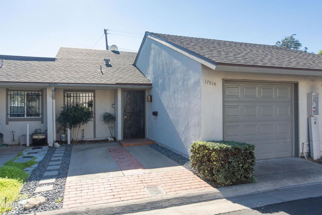 Photo of 17516 Via Calma #39, Tustin, CA 92780 (MLS # P1-25126)