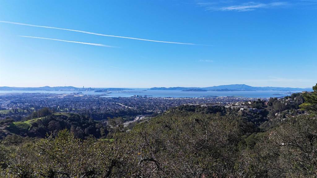 6108 Skyline Blvd