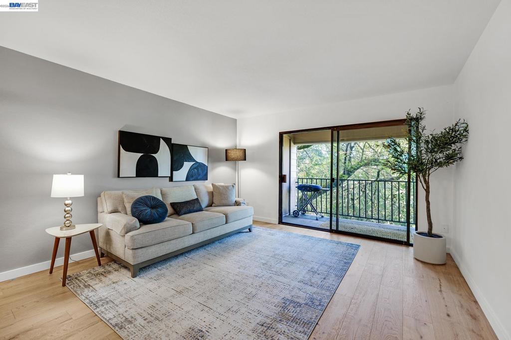 640 Via Casitas