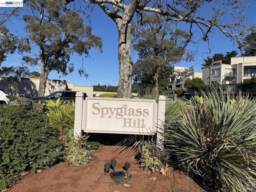 640 Via Casitas