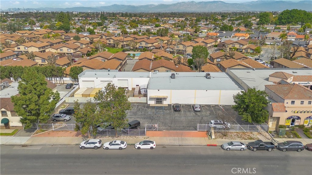 8595 Rosecrans Ave, Paramount, CA 90723
