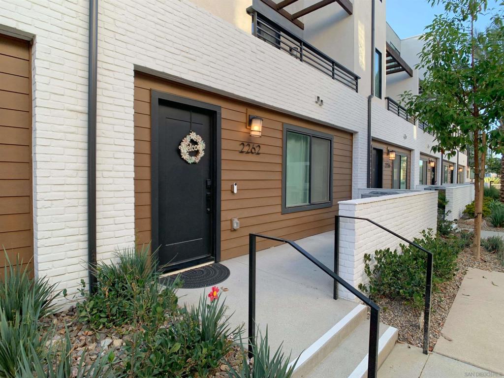2262 Acara Circle