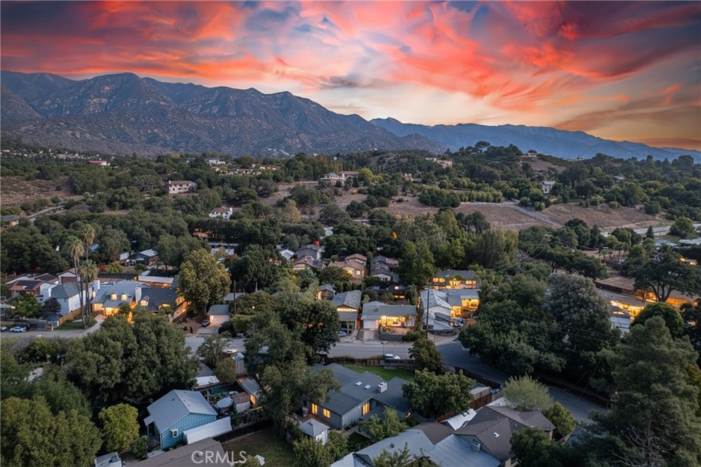204 El Conejo Dr