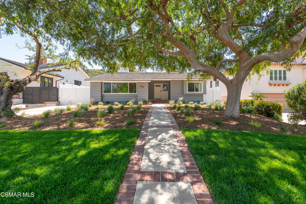 2120 Palos Verdes Drive W