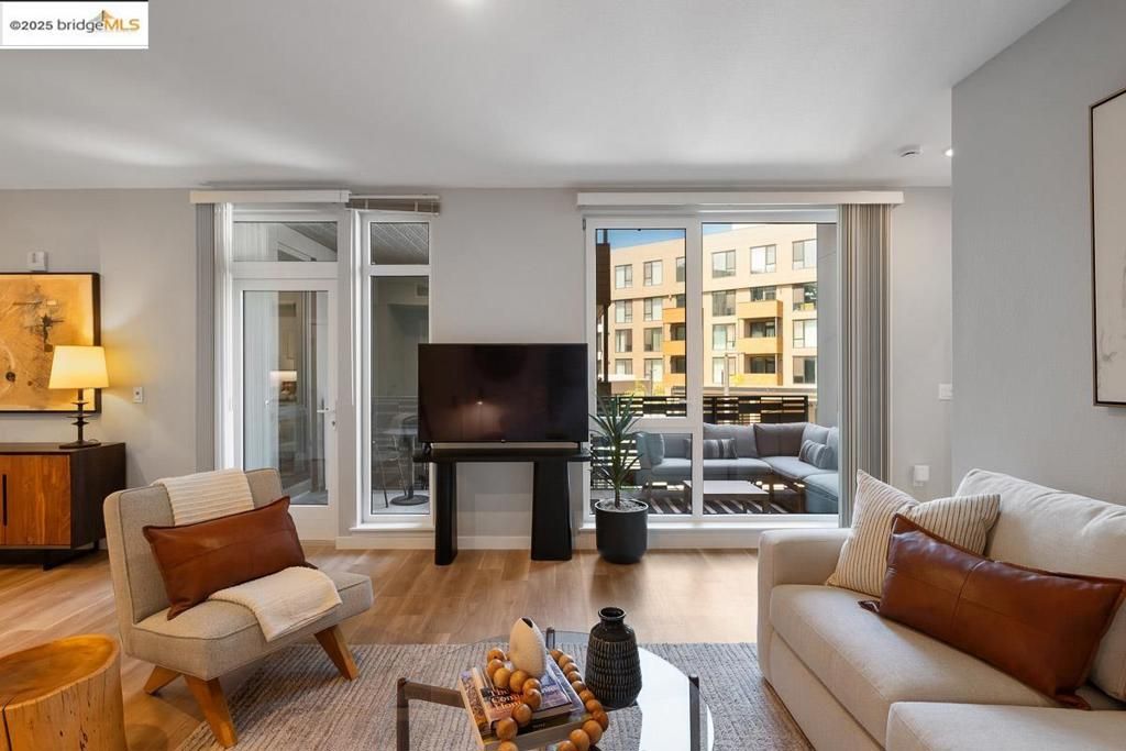 Photo of 260 Brooklyn Basin Way Way #417, Oakland, CA 94606 (MLS # 41112055)