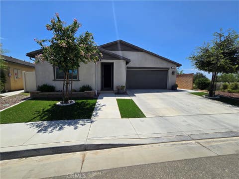 Photo of 1621 Easton LN, Beaumont, CA 92223 (MLS # IG26172450)