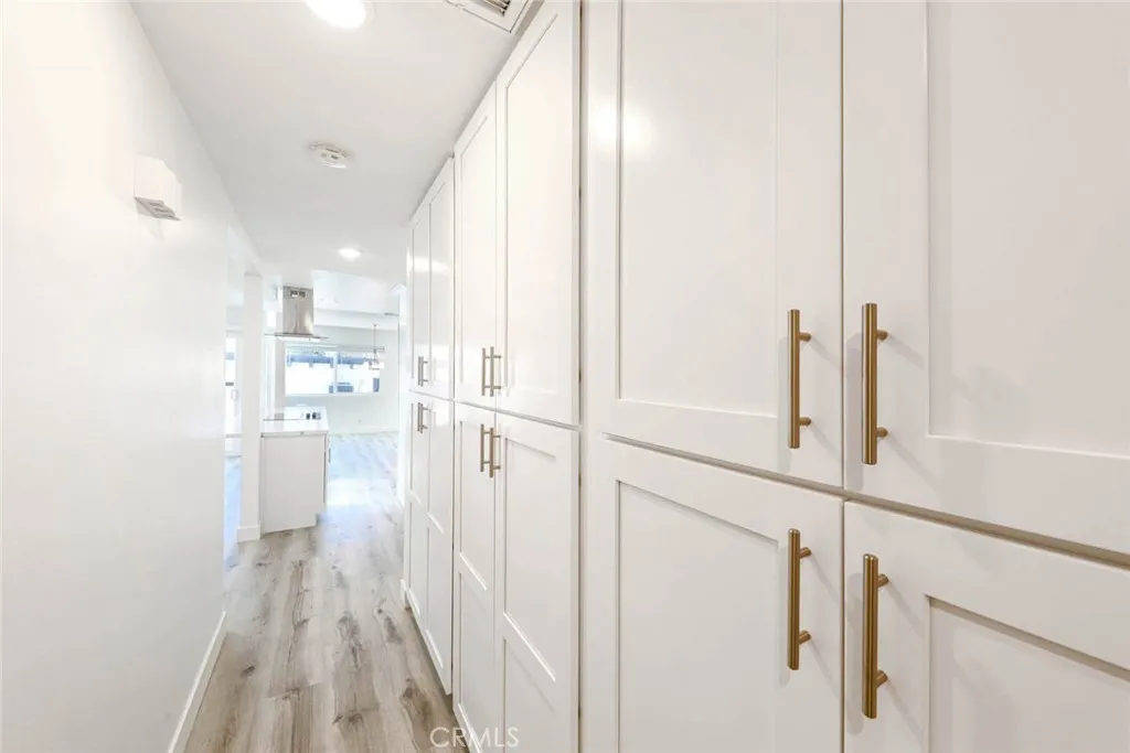 Corona Del Mar, California 92625, United States, 2 Bedrooms Bedrooms, ,2 BathroomsBathrooms,Residential,Active,241098