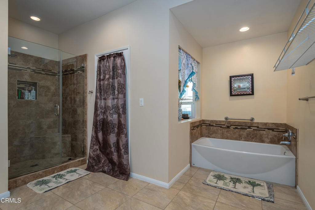 Lionsgate - 305101 - Residential