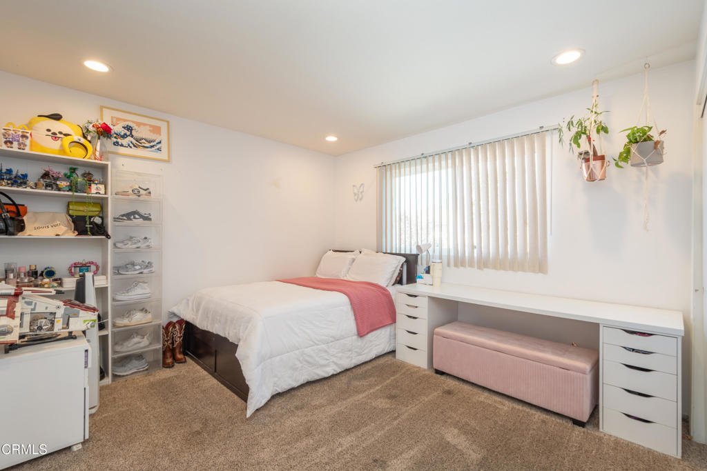 Lionsgate - 305101 - Residential