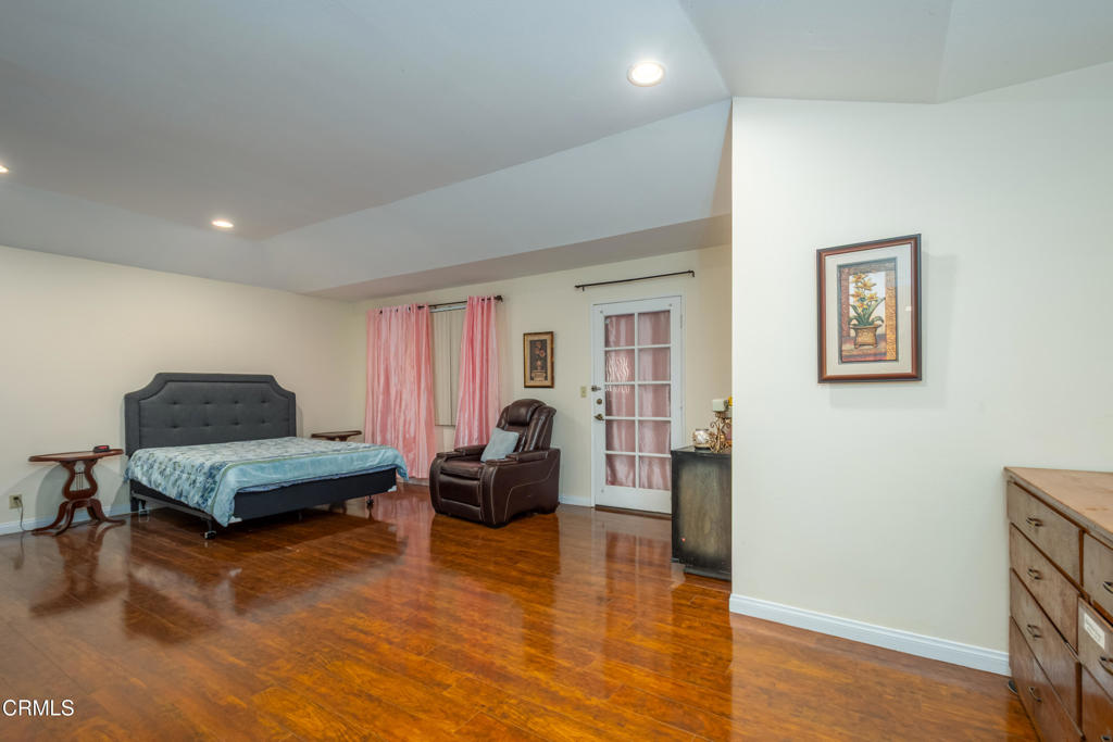 Lionsgate - 305101 - Residential