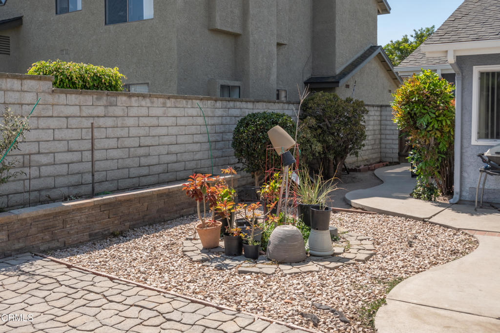Lionsgate - 305101 - Residential