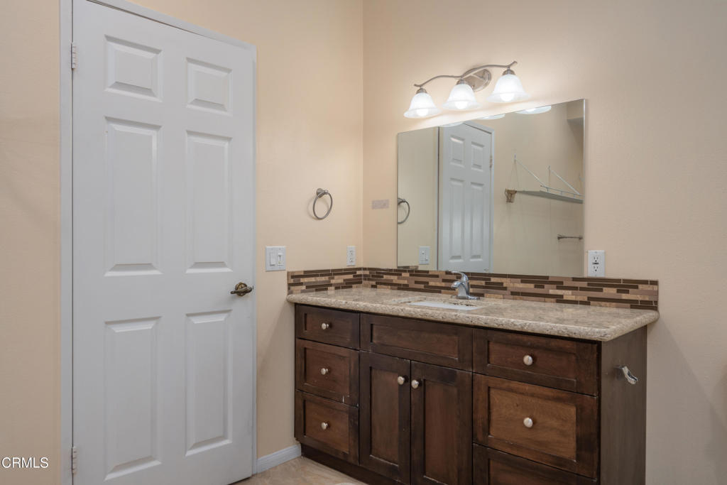 Lionsgate - 305101 - Residential