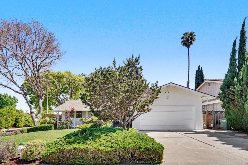 710 Henderson Avenue, Sunnyvale CA 94086