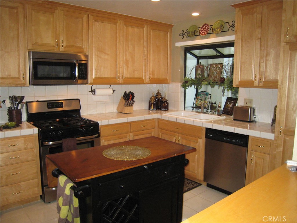 1150 W Capitol Drive 146