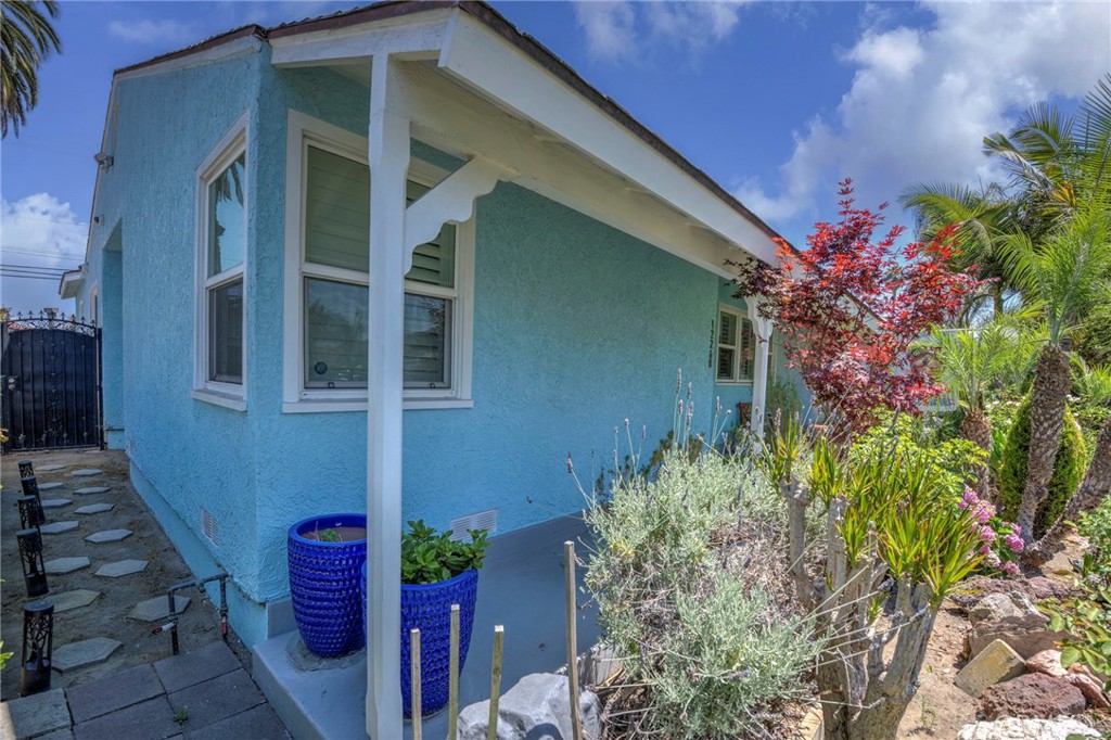 12268 Samoline Avenue