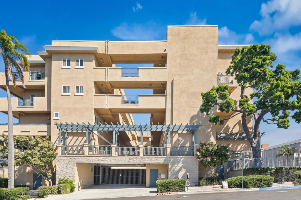 2330 First Avenue 407