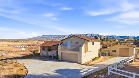 Photo of 18785 Talisman St, Hesperia, CA 92345 (MLS # CV26029836)