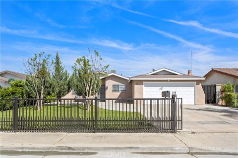 Photo of 2214 Quincy St, Delano, CA 93215 (MLS # NS26074012)