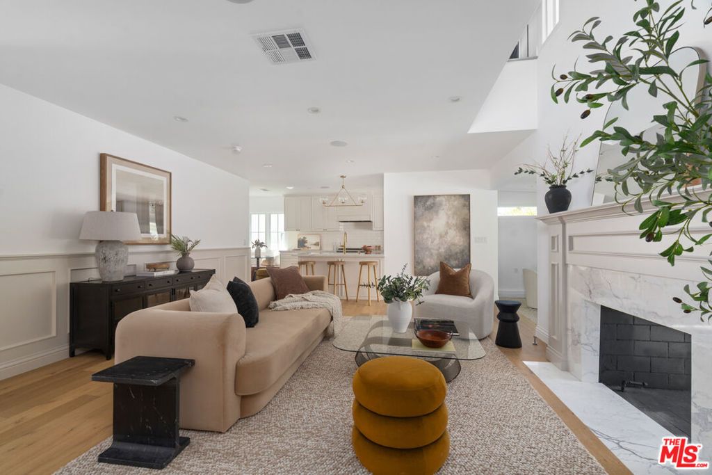 Photo of 13139 Lake Street, Los Angeles, CA 90066 (MLS # 26725875)