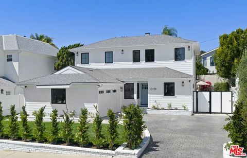 Photo of 13139 Lake Street, Los Angeles, CA 90066 (MLS # 26725875)