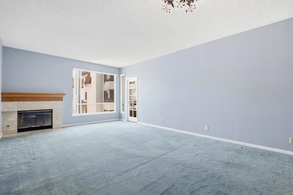 5805 Friars 2308