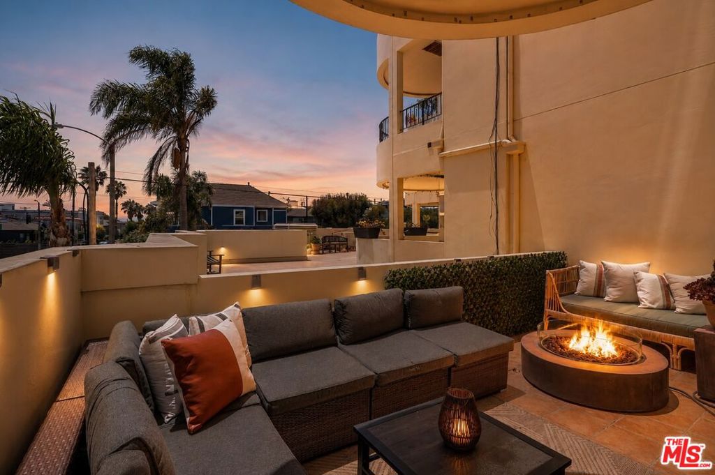 255 Main Street 101