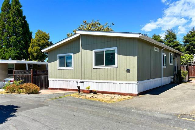 Properties 2 220 Mar Vista Drive 23