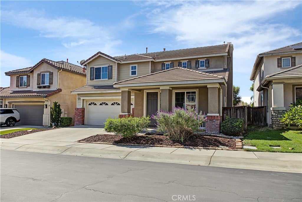 1561 N Catskills CIR