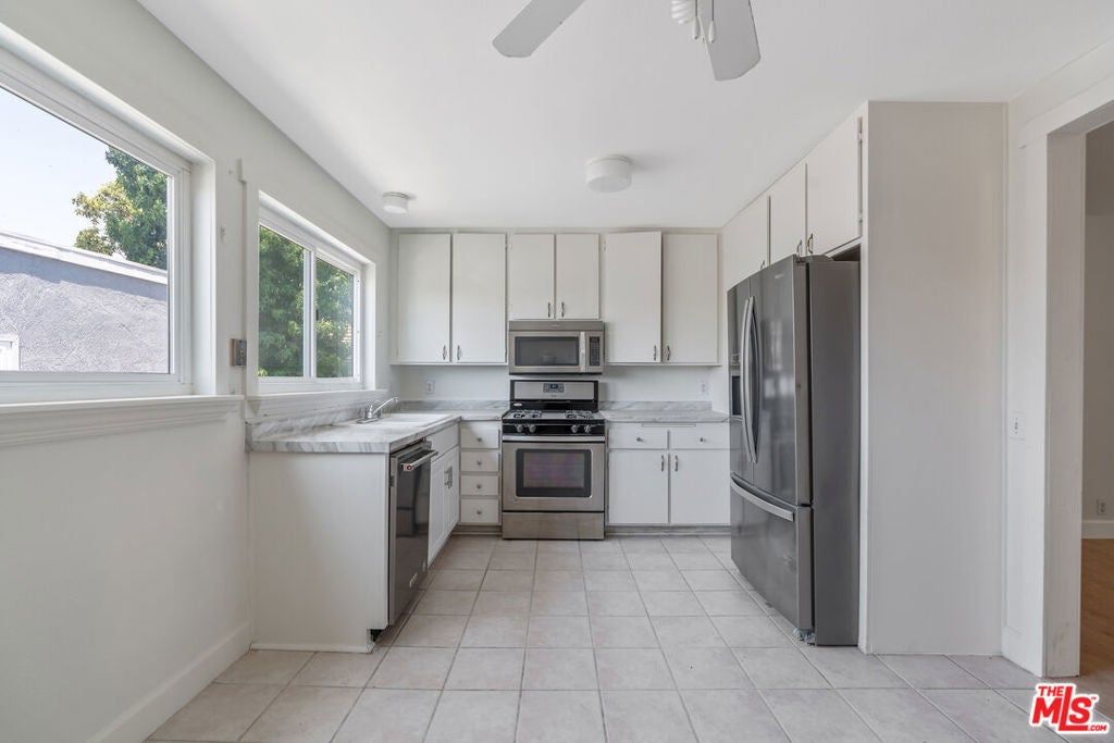64 Eagle 34, Irvine CA 92604 - Photo 9