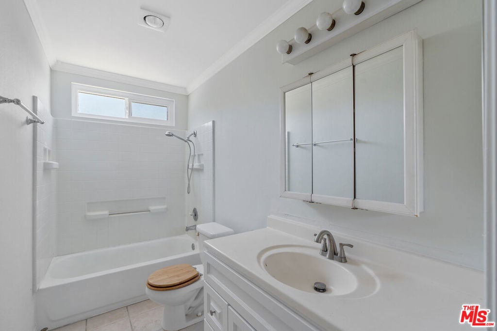 64 Eagle 34, Irvine CA 92604 - Photo 17