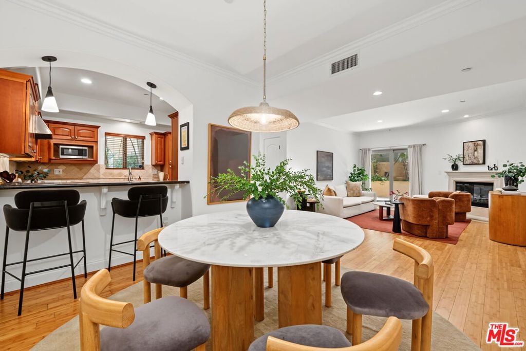 Photo of 1511 Camden Avenue #103, Los Angeles, CA 90025 (MLS # 26986453)