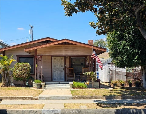 Photo of 137 N 2nd ST, Montebello, CA 90640 (MLS # DW26181290)