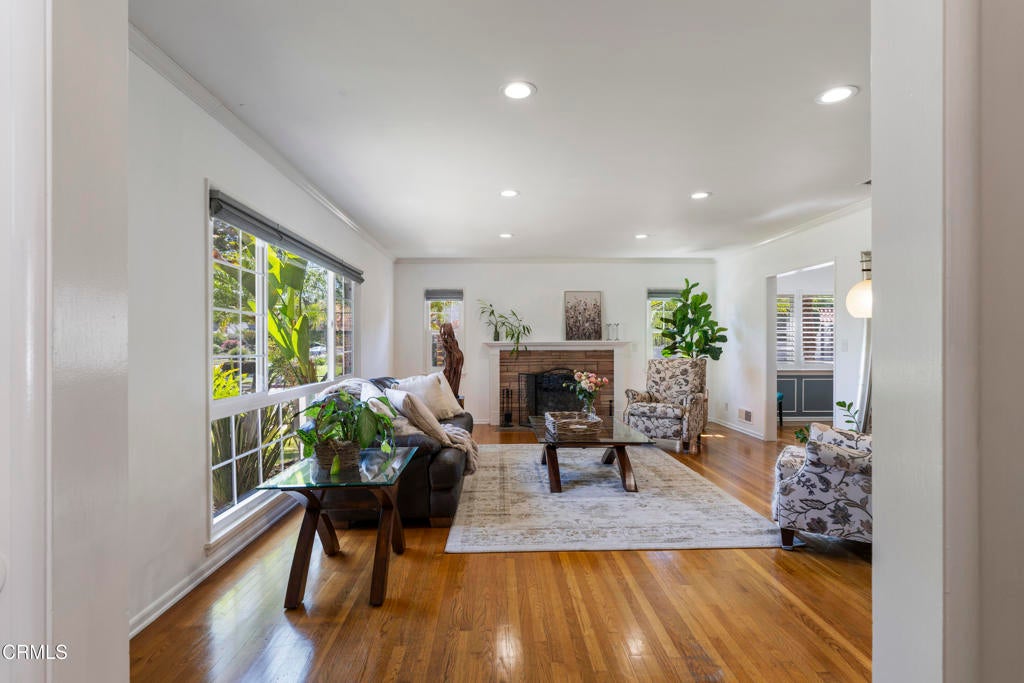 2145 Las Lunas Street, Pasadena CA 91107