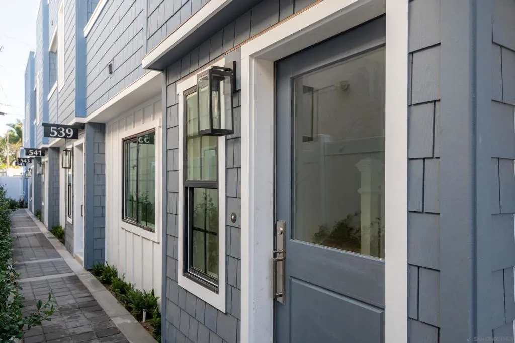 Coronado, California 92118, United States, 3 Bedrooms Bedrooms, ,3 BathroomsBathrooms,Residential,Active,221919