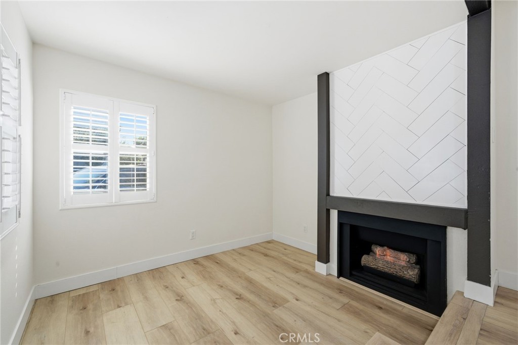 16852 Pacific Coast Highway 104