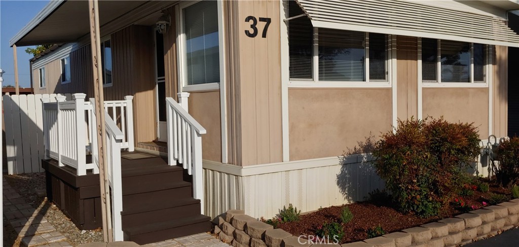 401 W Carson 37