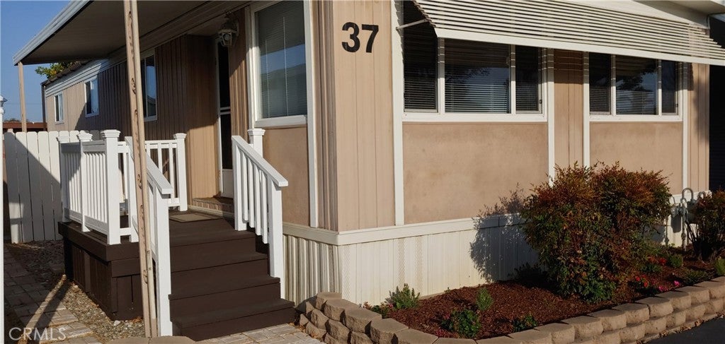 401 W Carson 37