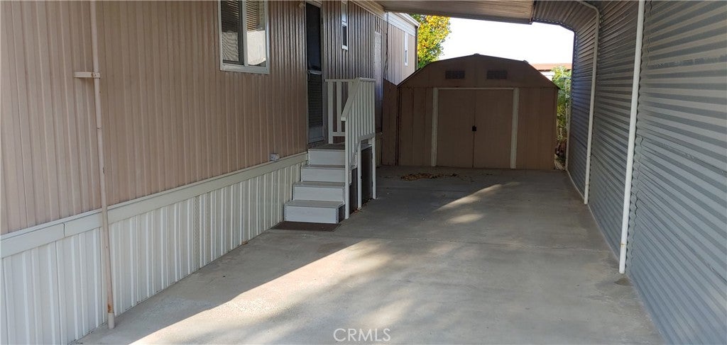 401 W Carson 37