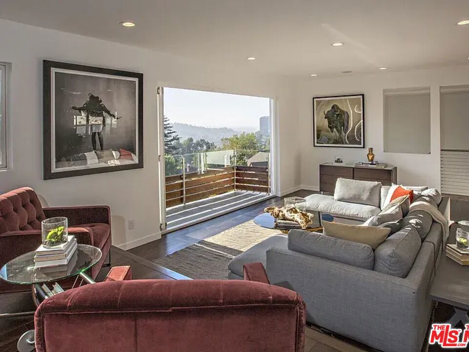 Properties 4 3319 Charleston Way
