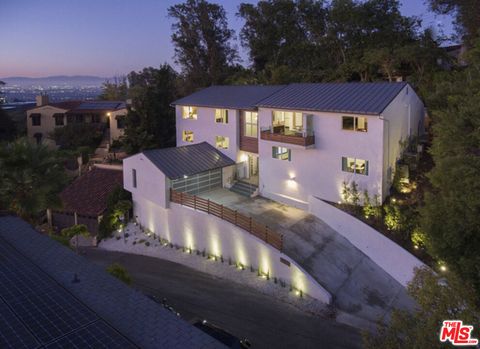 3319 Charleston Way Los Angeles CA 90068