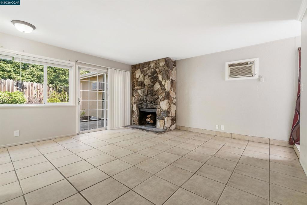 2223 Buena Vista Ave