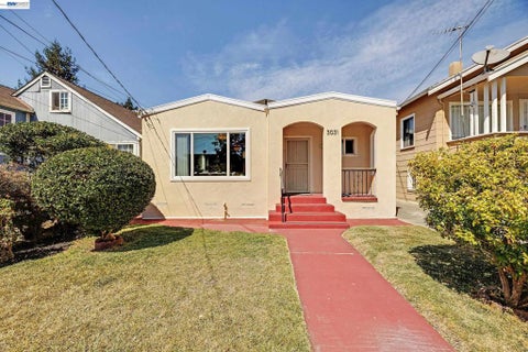 Photo of 3031 Maple Ave AVE, Oakland, CA 94602 (MLS # 41147773)