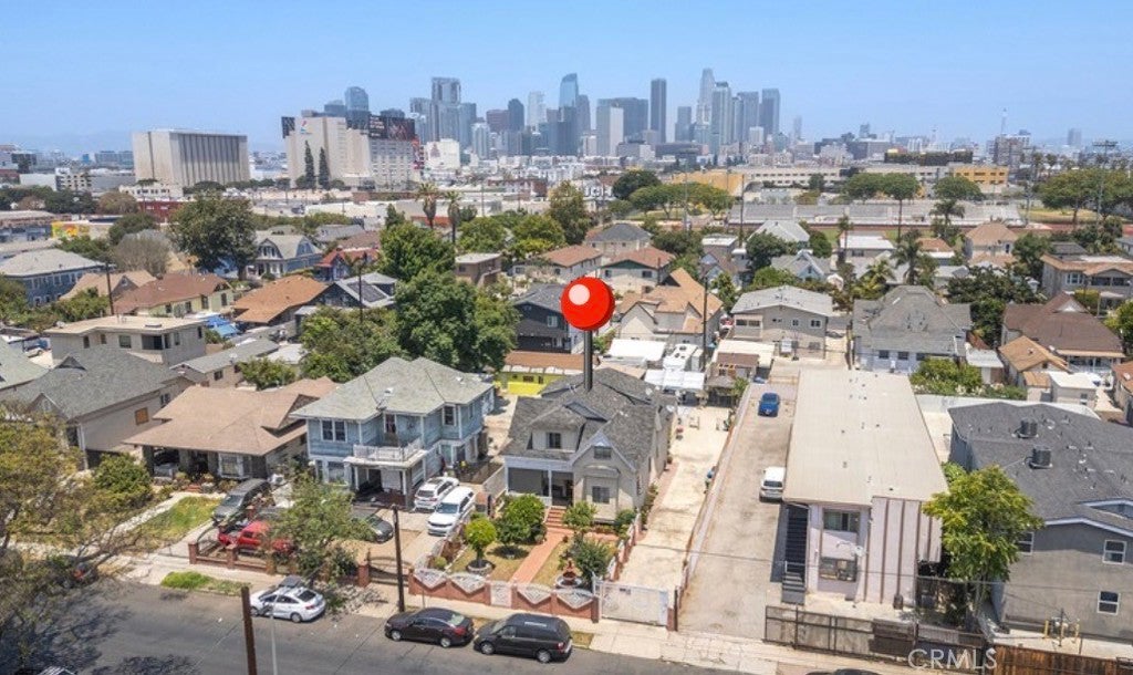 221 E 25th ST, Los Angeles CA 90011